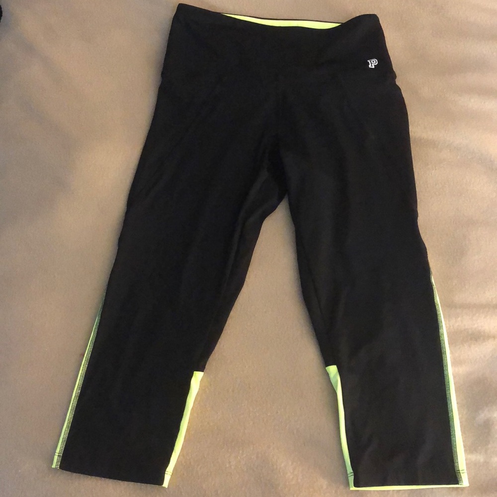 PINK Ultimate Light High Waist Cropped Legging